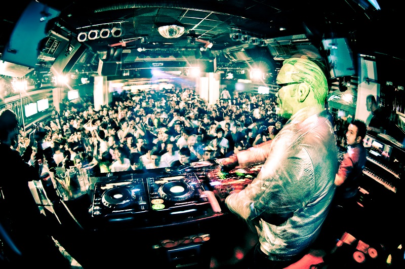 Dr. Lektroluv at Tattingers, 2010